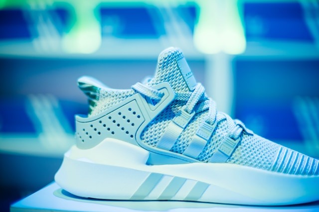 blue shoes